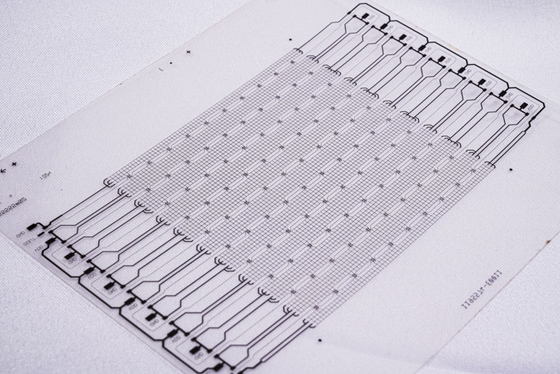 ซื้อ บอร์ดไฟ PET 2835 โปร่งใส จอแสดงผล LED แบบยืดหยุ่นที่กำหนดเอง FPC PCB Assembly แผงวงจรพิมพ์อิเล็กทรอนิกส์ วงจรสองชั้น, FPC HDI อิเล็กทรอนิกส์สองด้าน กระบวนการติดตั้งพื้นผิว online manufacture