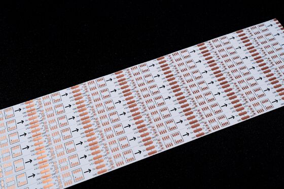 ซื้อ 5050RGB 12mm FPC แสง LED สเตรปแบบยืดหยุ่น พร้อมการควบคุมที่สมาร์ท สําหรับตกแต่งเพดานโรงแรม online manufacture