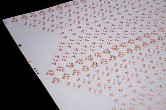 fPCB สำหรับตัวอักษรป้ายโฆษณา แผงวงจรรูปตัว L LED 2835 STRIP fpb การออกแบบ PCB แบบยืดหยุ่นสองชั้น ผู้ผลิต FPC แผงวงจร LED แบบยืดหยุ่น การประมวลผลแบบติดตั้งบนพื้นผิว