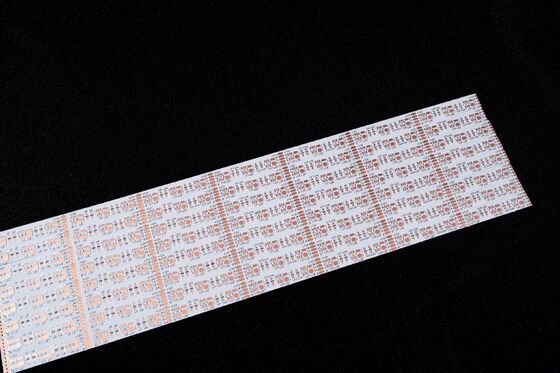 FPC ชั้นสอง:LED RGBW 4 ชิป พร้อมแผ่น FPCB ผู้ผลิต FPCB ที่มีประสบการณ์